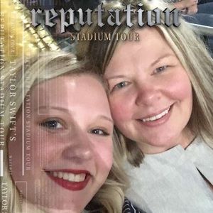 Meet your Posher, Kelly